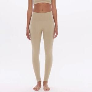 Set Active Oat Milk Cream Beige Leggings XS